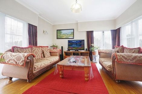 Photo of property in 9 Sheehan Road, Te Atatu South, Auckland, 0610
