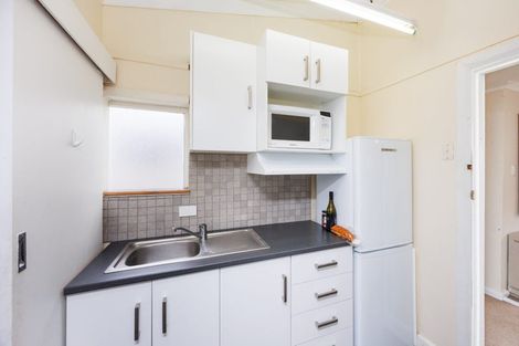 Photo of property in 21 Ilford Place, Awapuni, Palmerston North, 4412