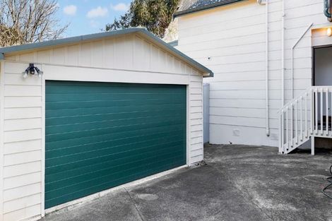 Photo of property in 6 Orinda Close, Botany Downs, Auckland, 2010