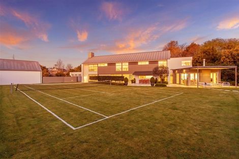 Photo of property in 15 Hamilton Avenue, Ilam, Christchurch, 8041