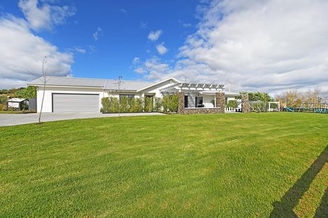 Photo of property in 7 Mountain Road, Kaiwaka, Maungaturoto, 0587