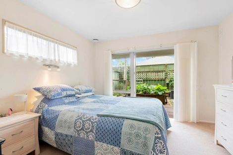 Photo of property in 13a Marellen Drive, Red Beach, 0932