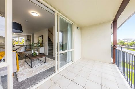 Photo of property in 37 Kirikiri Lane, East Tamaki, Auckland, 2013