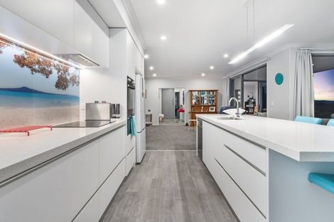 Photo of property in 9 Damien Place, Ohauiti, Tauranga, 3112