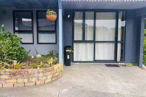 Photo of property in 5 Beaudine Avenue, Glenfield, Auckland, 0629