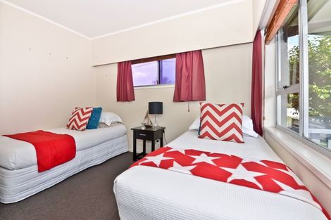 Photo of property in 1 Burwood Place, Silverdale, Hamilton, 3216