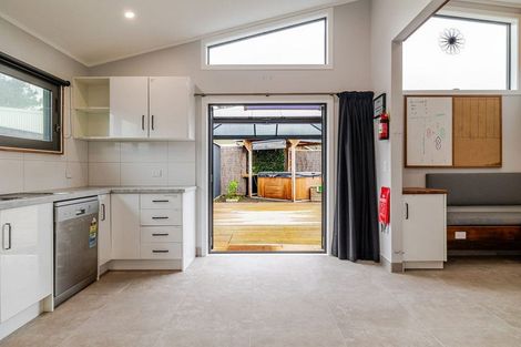 Photo of property in 71 Punga Street, Tangimoana, 4822