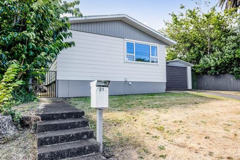 Photo of property in 21 Manawapou Road, Hawera, 4610