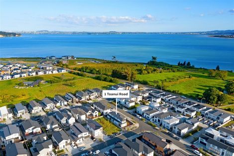 Photo of property in 1 Toanui Road, Hobsonville, Auckland, 0616