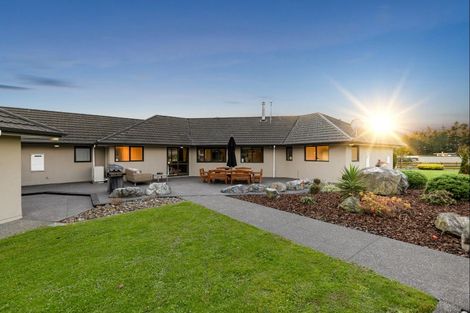 Photo of property in 44 Tutakarae Road, Kelvin Grove, Palmerston North, 4470