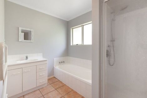 Photo of property in 32 Tawhiri View, Pyes Pa, Tauranga, 3112