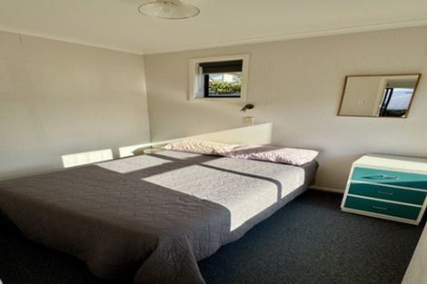 Photo of property in 76 Sixth Avenue, Urenui, 4377