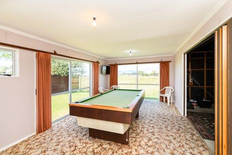 Photo of property in 46 Hillcrest Drive, Kelvin Grove, Palmerston North, 4414