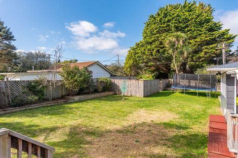 Photo of property in 20 Dell Road, Raumati South, Paraparaumu, 5032
