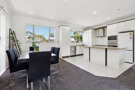 Photo of property in 74 Baverstock Road, Flat Bush, Auckland, 2016