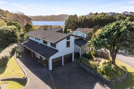 Photo of property in 30 Observatory Close, Whitby, Porirua, 5024
