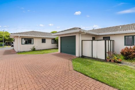 Photo of property in 11unit Mckee Avenue, Fenton Park, Rotorua, 3010