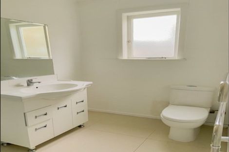Photo of property in 24 Quebec Road, Milford, Auckland, 0620