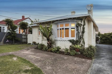 Photo of property in 1/23 Islington Avenue, New Lynn, Auckland, 0600