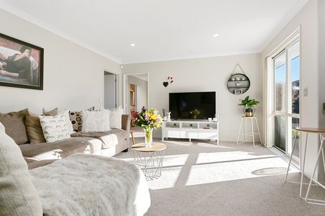 Photo of property in 16 Jasmine Place, Cambridge, 3434