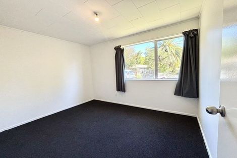 Photo of property in 10 Glenfinn Place, Massey, Auckland, 0614