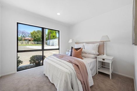 Photo of property in 28 Falstaff Place, Half Moon Bay, Auckland, 2012