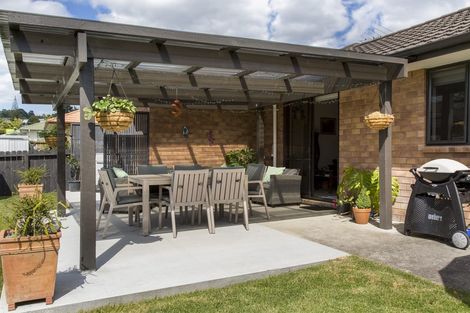 Photo of property in 35 Cabeleigh Drive, Helensville, 0800