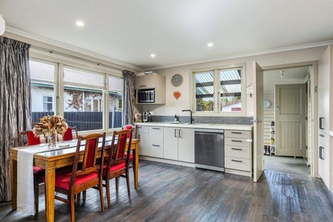 Photo of property in 28 Mowat Street, Springlands, Blenheim, 7201