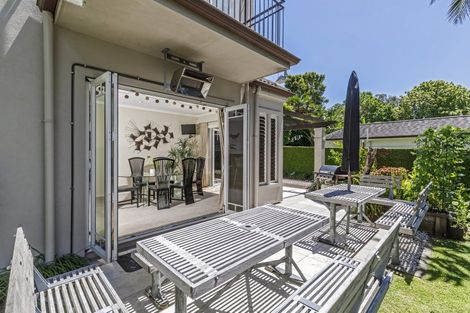 Photo of property in 205a Hurstmere Road, Takapuna, Auckland, 0622