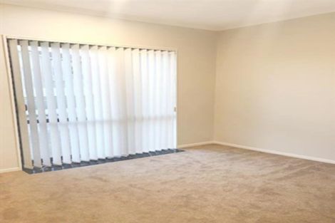 Photo of property in 15 Drumbuoy Drive, Flat Bush, Auckland, 2019
