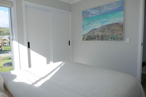 Photo of property in 36 Koru Loop, Paraparaumu, 5032