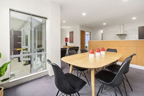 Photo of property in 112u2 Mairangi Road, Wilton, Wellington, 6012