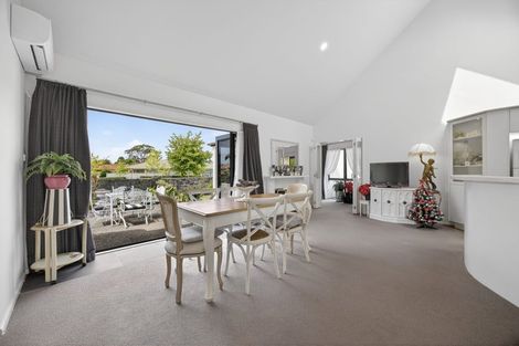 Photo of property in 37 Starlight Cove, Hobsonville, Auckland, 0618