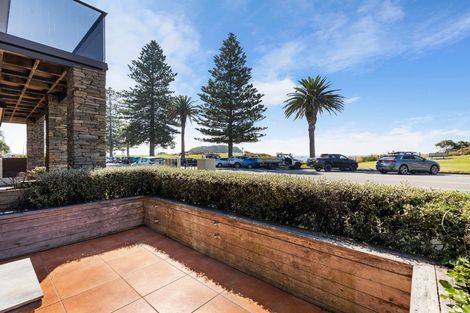 Photo of property in 30 Marine Parade, Mount Maunganui, 3116