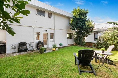Photo of property in 30c Eleventh Avenue, Tauranga, 3110