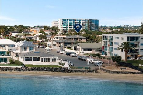 Photo of property in 1/60 Milford Road, Milford, Auckland, 0620