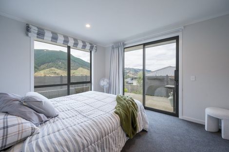 Photo of property in 25 Huntaway Close, Stoke, Nelson, 7011