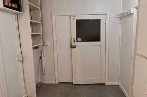 Photo of property in 88 Newlands Road, Newlands, Wellington, 6037