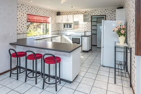 Photo of property in 3 Georgetti Road, Bastia Hill, Whanganui, 4500
