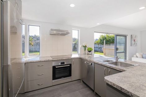 Photo of property in 8 Captain Wood Avenue, Whitianga, 3510