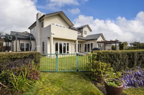 Photo of property in 10 Sampson Avenue, Waiwhakaiho, New Plymouth, 4312