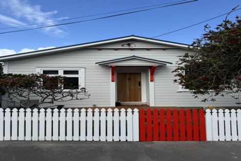 Photo of property in 89 Ross Street, Lyall Bay, Wellington, 6022