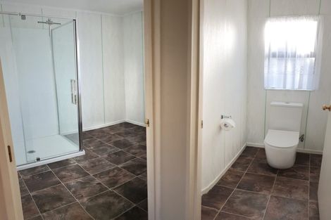 Photo of property in 150 Kaipara Road, Papakura, 2582