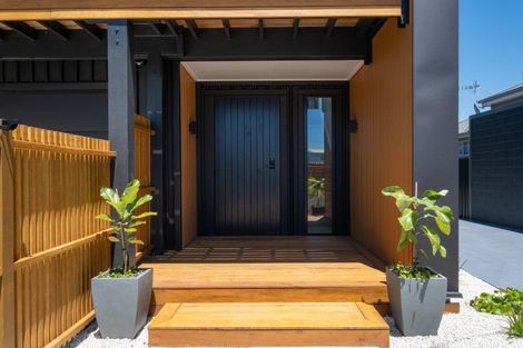 Photo of property in 96 Charles Street, Westshore, Napier, 4110