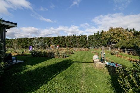 Photo of property in 2009 Longburn Rongotea Road, Longburn, Palmerston North, 4475