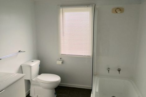 Photo of property in 27 Forest Hill Road, Henderson, Auckland, 0612