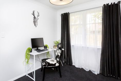 Photo of property in 2b Liverpool Street, Trentham, Upper Hutt, 5018