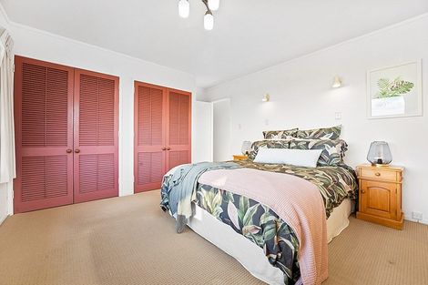 Photo of property in 38 Balmain Road, Chatswood, Auckland, 0626
