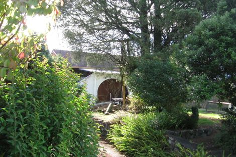 Photo of property in 4 Fairmount Road, Titirangi, Auckland, 0604