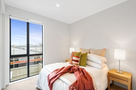 Photo of property in 39 Pepene Avenue, Takanini, 2112